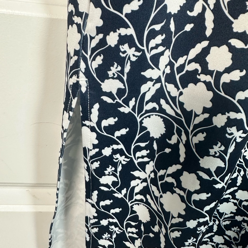 Dudley Stephens Navy and White Floral Dress EUC worn twice - Picture 6 of 9